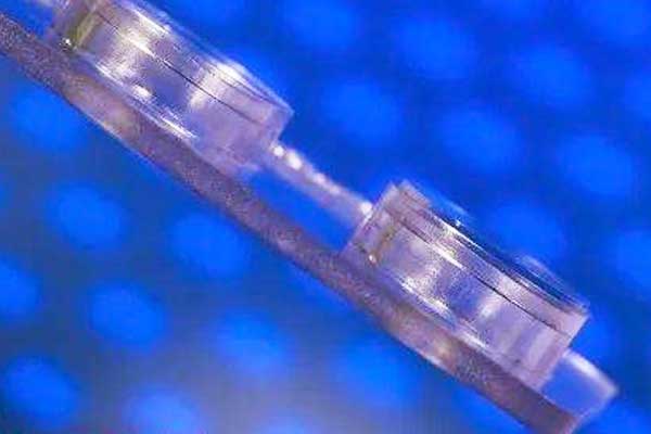 玻璃工業與激光焊接技術結合后會產生怎樣的火花