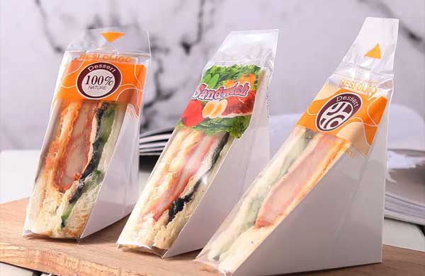 食品包裝中有一條易撕線對于產品體驗是非常重要的